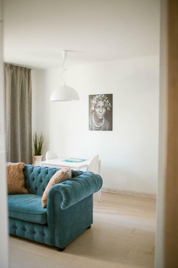 Flat White Apartament Pultusk Leilighet Eksteriør bilde