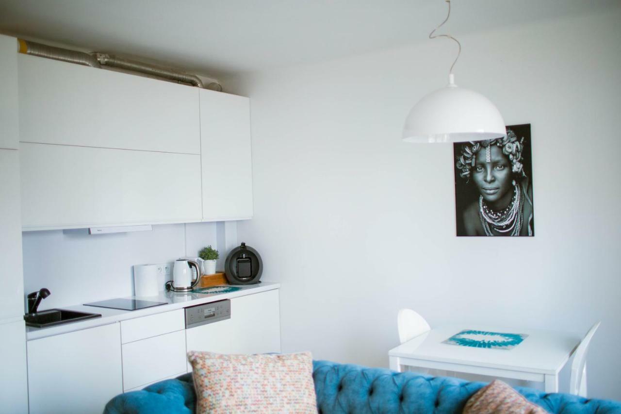 Flat White Apartament Pultusk Leilighet Eksteriør bilde