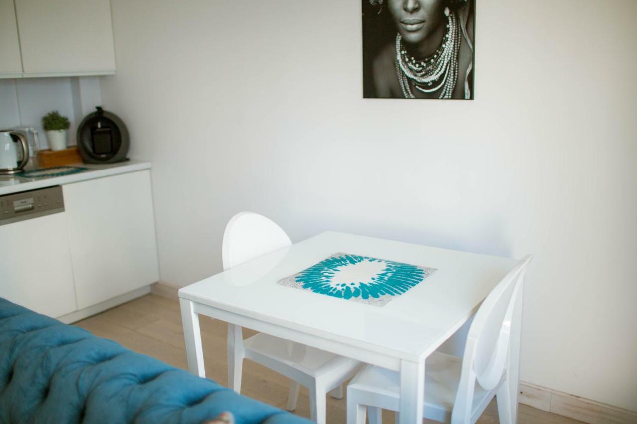 Flat White Apartament Pultusk Leilighet Eksteriør bilde